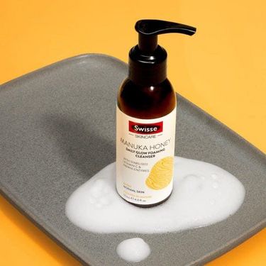 澳洲 Swisse Manuka Honey Foaming Cleanser麥盧卡蜂蜜煥 彩泡沫潔面乳120ml
