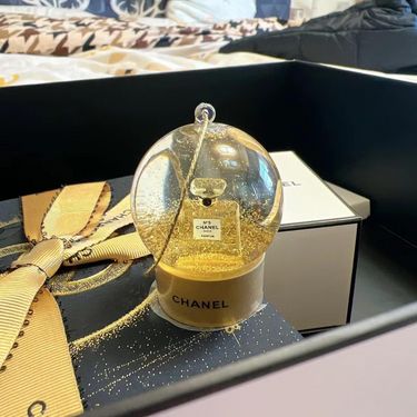 Chanel 迷你水晶球聖誕限定版 (專櫃貨)