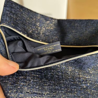 🔹Chanel beauty贈品燙金絨絲質(牛仔色)收納包