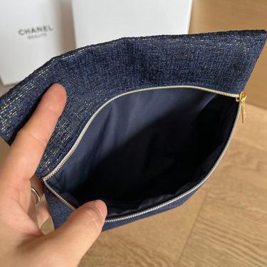 🔹Chanel beauty贈品燙金絨絲質(牛仔色)收納包