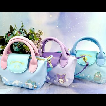 港版 Sanrio 斜揹袋
