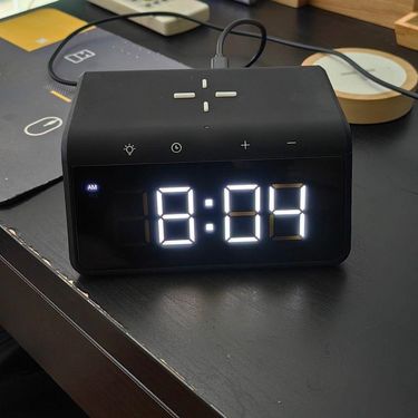 Havit 6-IN-1 鬧鐘無線充電架