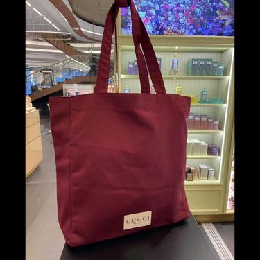2025年最新Gucci 大容量Tote Bag (免稅貨)