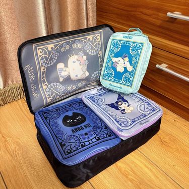 Anna Sui × Sanrio旅行收納袋套裝(一套四個 / 每款各一）