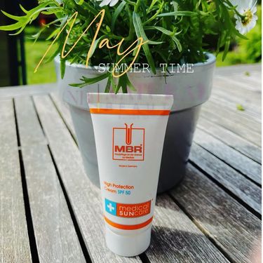 MEDICAL BEAUTY RESEARCH 醫學抗敏防曬乳 High Protection Sun Cream SPF50 50ml