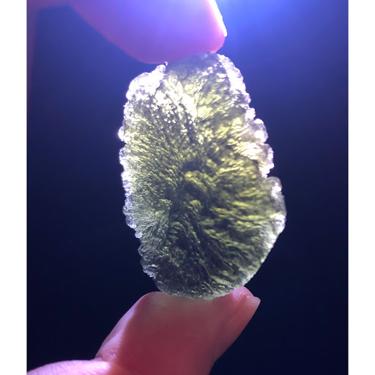 #捷克隕石 #Moldavite 原石 重量：15.90克