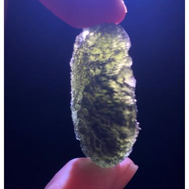 #捷克隕石 #Moldavite 原石 重量：15.90克