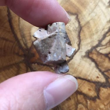 Staurolite 3.31g in Rare Blue/ Grey colour Museum quality