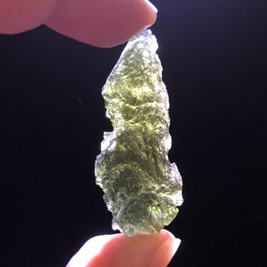 #Moldavite #捷克隕石 原石 重量：12.19克