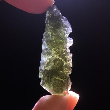 #Moldavite #捷克隕石 原石 重量：12.19克