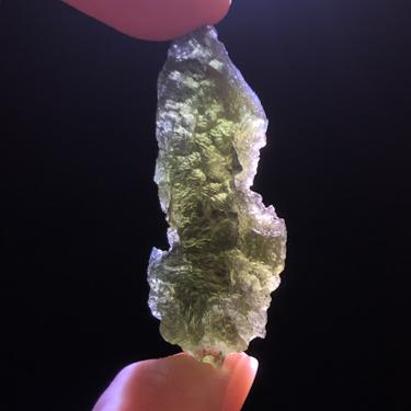 #Moldavite #捷克隕石 原石 重量：12.19克
