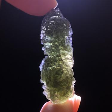 #Moldavite #捷克隕石 原石 重量：12.19克
