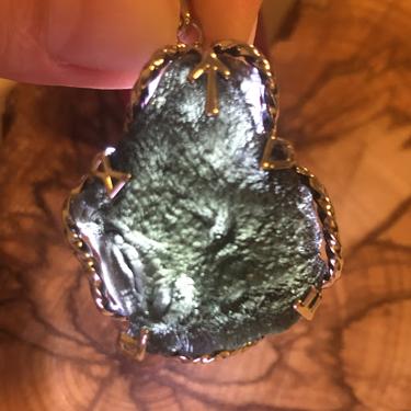 #Moldavite  #捷克隕石 18.09g