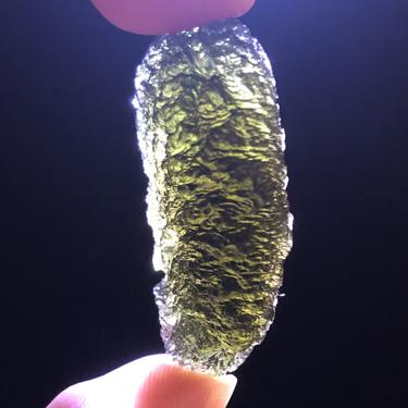 #Moldavite #捷克隕石 原石 重量：15.15克