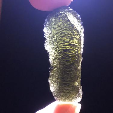 #Moldavite #捷克隕石 原石 重量：15.15克