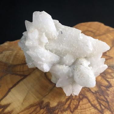 Calcite with Rhodochrosite on Chaicedony 100.89g