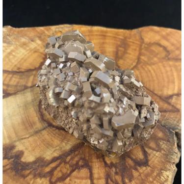 Rare colour 'Cafe Au Lait' Vanadinite 83.50g